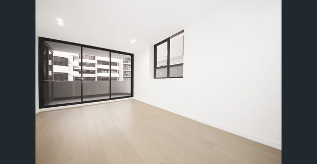 Quiet Garden-Facing One Bedroom Apartment - Photo 1