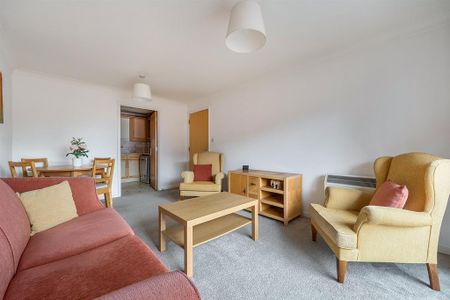 2 bedroom apartment to rent - Photo 2