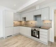 3 bedroom flat to rent - Photo 6