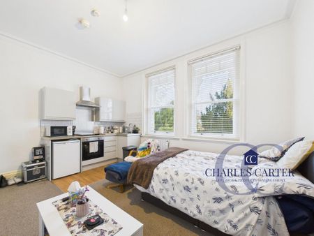 Studio to rent - Photo 2