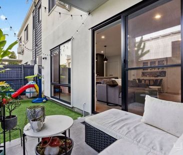 Stylish, Modern Living in Gawthern Terraces at 45/7 Angela Way, Pim... - Photo 5