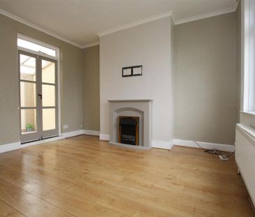 3 bedroom terraced house to rent - Photo 2