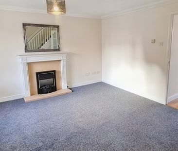 3 bed terraced house to rent in Cherry Blossom Close, Cheltenham, GL52 - Photo 2