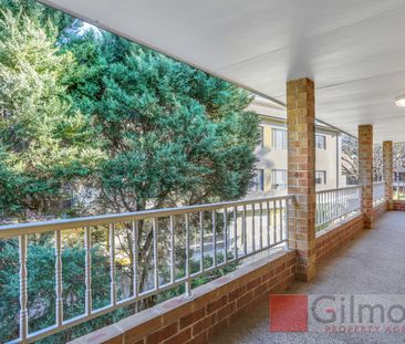 Stylish Apartment in a Popular Location - Photo 5