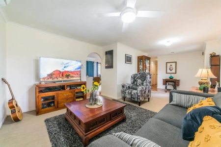 22 Hermitage Street, Keperra QLD 4054 - Photo 2