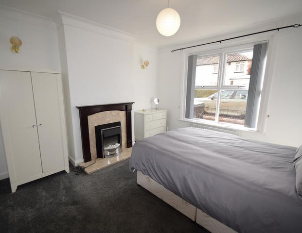 1 bedroom in a house share to rent - Photo 1