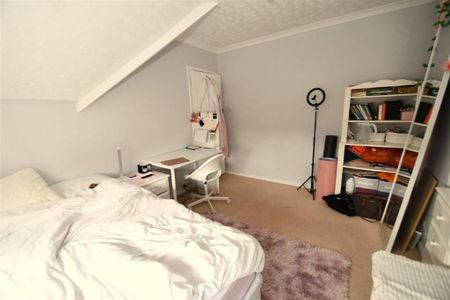 2 bedroom semi-detached house to rent - Photo 4