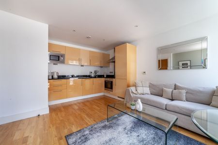 1 Bed Flat, Denison House, E14 - Photo 4