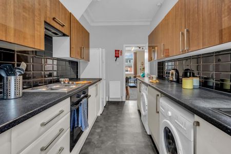 1 bedroom in a house share to rent - Photo 5