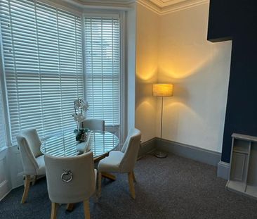 15 Princess Royal Terrace, YO11 2RP, Scarborough - Photo 6