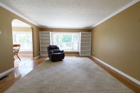 For Lease - 38 Station Street, Clearview, Ontario - Photo 3