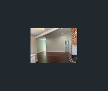 Fully Renovated 1920s Character Home - Available from December 1 - ... - Photo 3