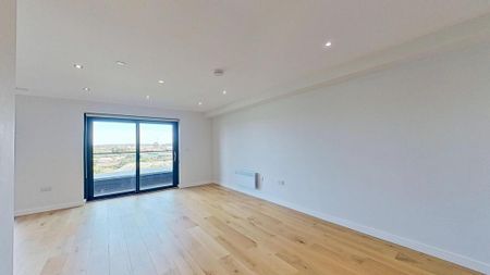 3 bedroom flat to rent - Photo 2