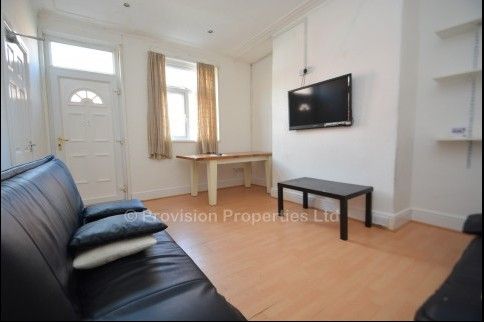 6 Bedroom Student House Flats Hyde Park Leeds - Photo 1