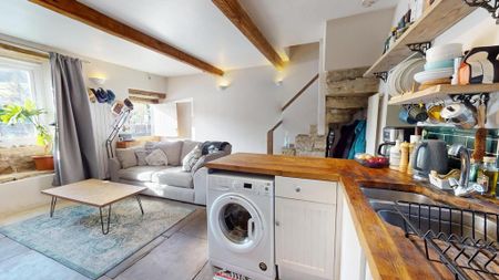 2 bedroom terraced house to rent - Photo 4