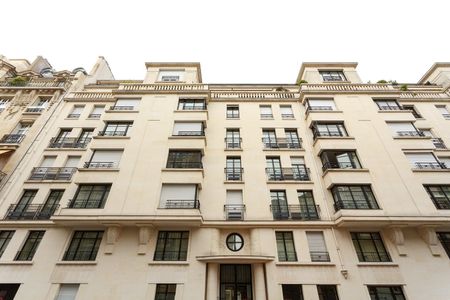 location Appartement T4 DE 93.22m² À PARIS - Photo 2