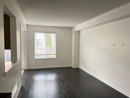 For Lease - 15 Aird Court, Milton, Ontario - Photo 2