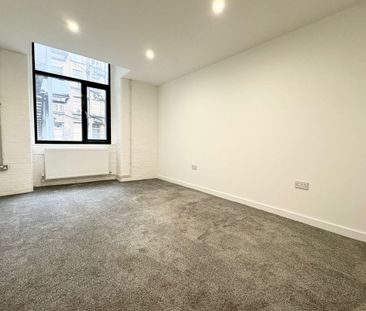 Piccadilly - Photo 6