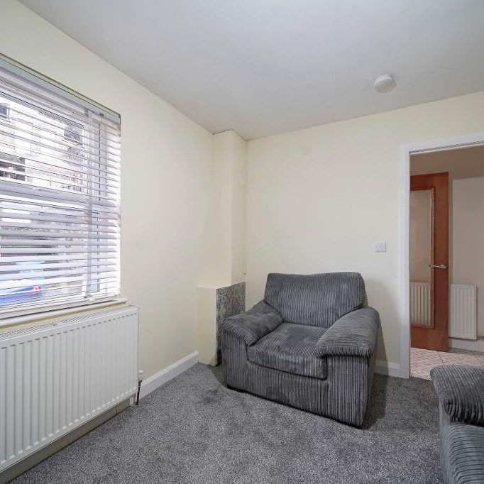 44b Fountain Hill, Derry, BT47 2BP - Photo 1