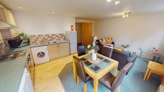 2 bedroom flat to rent - Photo 1