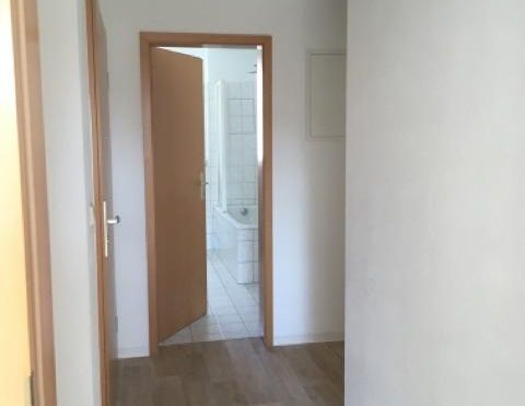 Wer´s geräumiger mag und mit Einbauküche - Foto 1