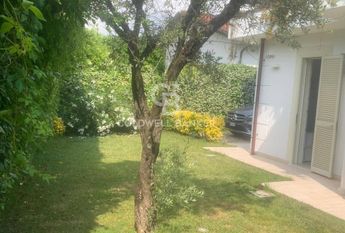 via michelangelo, 73, Forte dei Marmi, Tuscany 55042