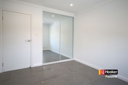 Top of the town family home with beautiful views. - Photo 2