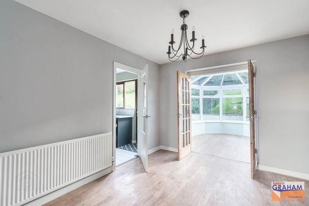 28 Primrose Hill, Dromore, BT25 1FA - Photo 1