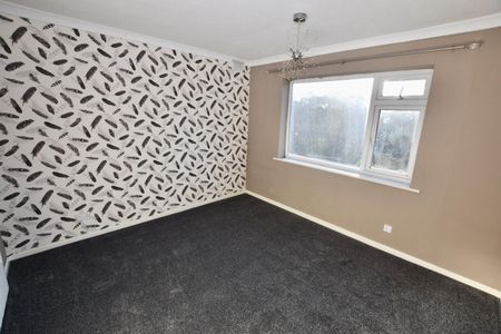 Bowfell Close, Nod Rise, Mount Nod, Coventry, CV5 7JN - 2 Bedroom Top Floor Flat - Photo 4