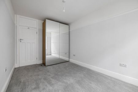 2 bedroom maisonette to rent - Photo 2