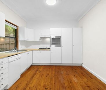 Brookvale, 42A Consul Road - Photo 3