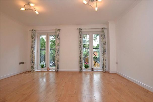 3 bedroom end of terrace house to rent - Photo 1