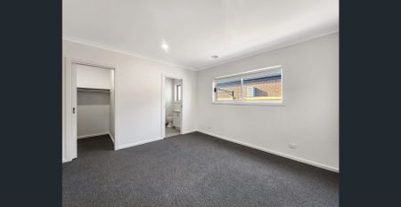 Stunning 3 Bedroom House in Mount Duneed - Photo 3