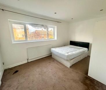 4 bedroom terraced house to rent - Photo 6