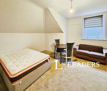 Studio to rent - Photo 4