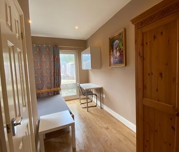 Room in a Shared House, Southampton, SO17 - Photo 3