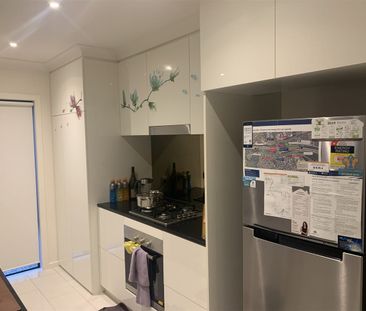 Almost new three bedroom plus study family home - Photo 3