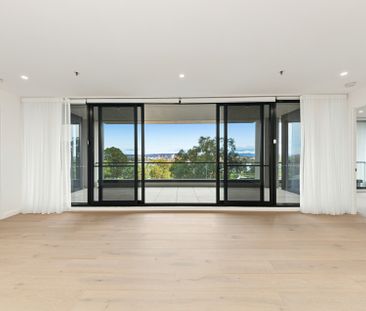 Affordable City Living With Stunning Views - Photo 3
