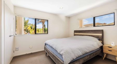 Low Maintenance Family Home - Photo 2