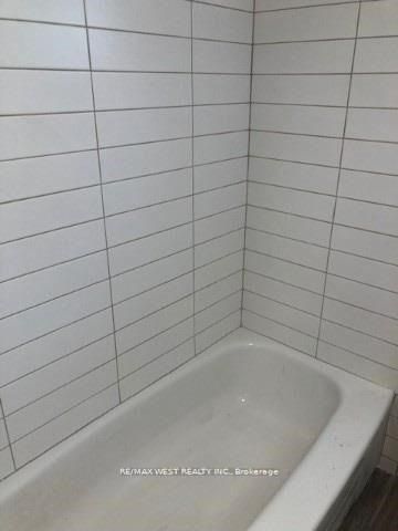 For Lease - 54 Codsell Avenue Unit# Basement, Toronto, Ontario - Photo 3