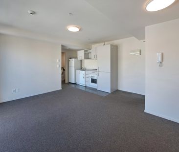 Peak Apartments - Photo 4