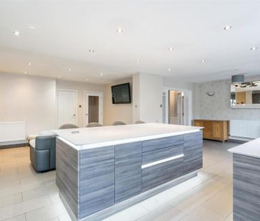 5 bedroom semi-detached house to rent - Photo 3