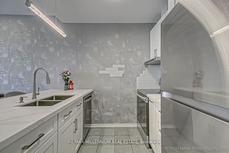 3 Hickory Tree Road #2005 - Photo 5