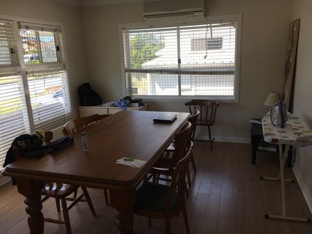 4-bedroom shared studio/granny flat, Coolangatta Road - Photo 5