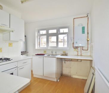 2 bedroom Flat To Let - Photo 4