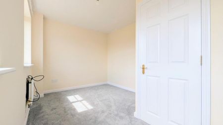3 bedroom semi-detached house to rent - Photo 5