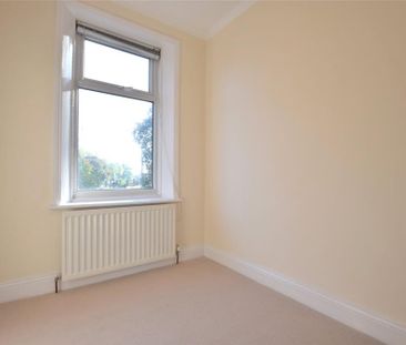 3 bedroom apartment to rent - Photo 4