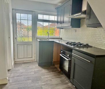 2 bedroom semi-detached house to rent - Photo 2