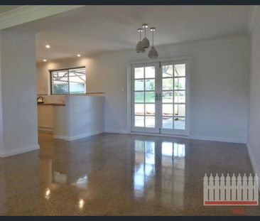 Perfect Coastal Living on over 900sqm - Photo 3