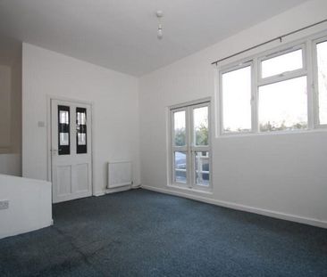 Studio Flat, Penge Road, SE25 - Photo 1